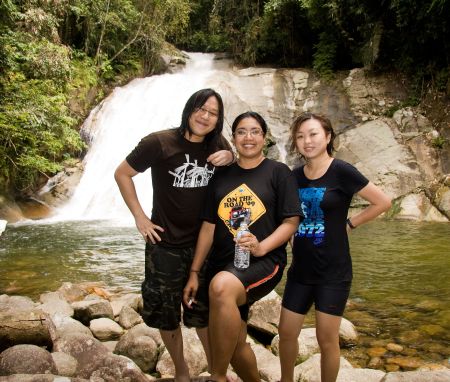 Me, Sharmila "Sharm on the Scene" Nair and my lady boss StarYouth editor Ivy Soon had an AWESOME time at the waterfall.