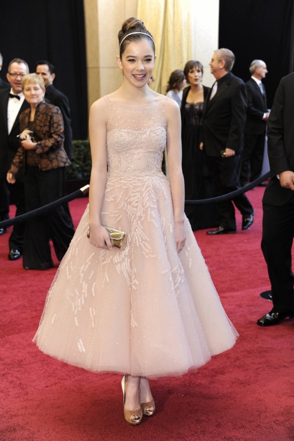 Hailee Steinfeld in a gorgeous Marchesa gown