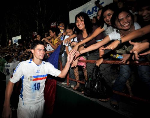 The younger of the Younghusbands, Phil, as you can see, is quite a big hit among the ladies.