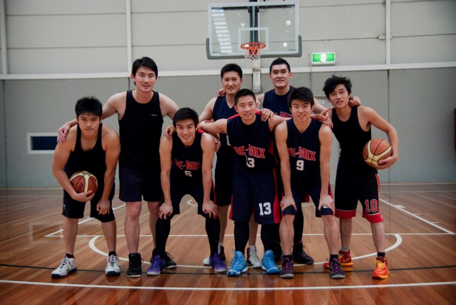 Champions of the Malaysian Students’ Council of Australia Malaysian Games basketball tournament, the Mighty Midgets.