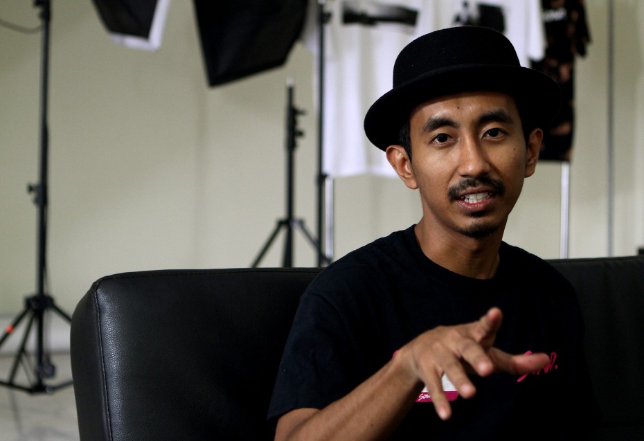 Anuar was the sole judge of the Red Bull Doodle Art Competition.