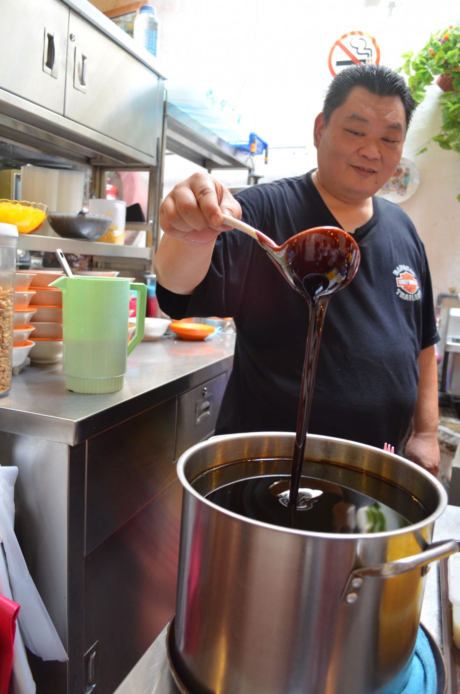 Oh, so fine: Jonker 88 owner, Justin Yoong has been making gula Melaka for the past 17 years and it is the main ingredient in the cendol sold at his shop.