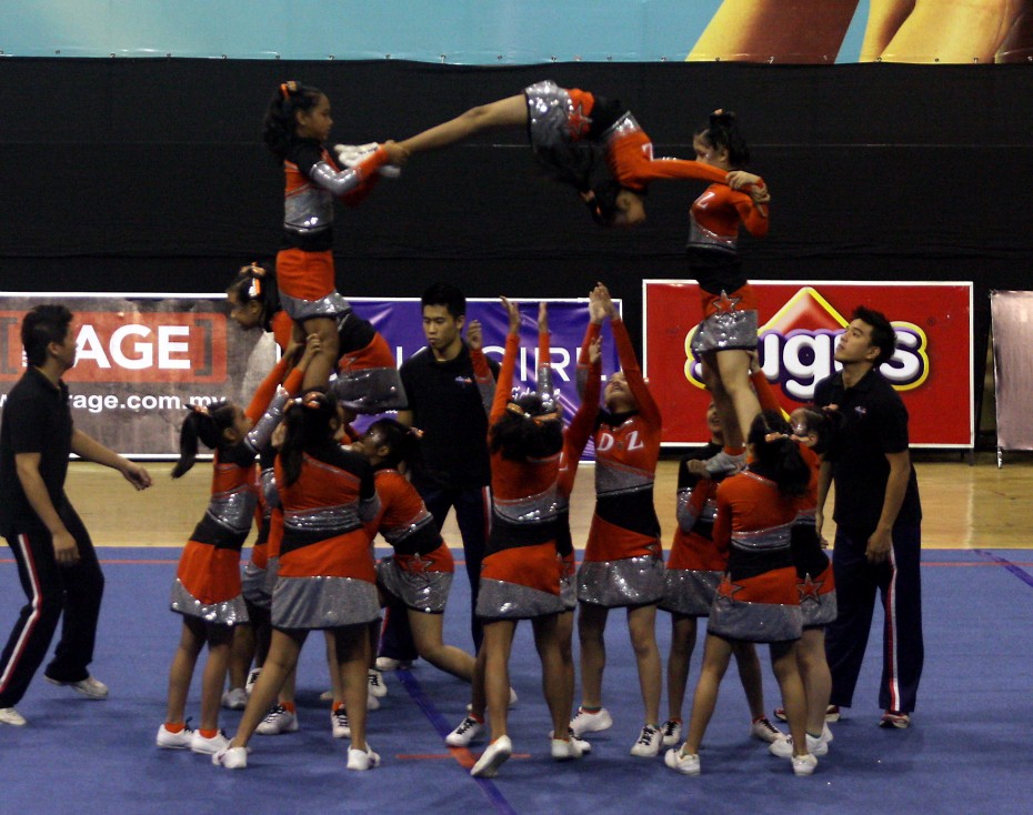 Mindblowing stunts like these are what keeps people coming back to CHEER every year!