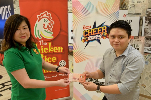 TCRS Restaurants Sdn Bhd (The Chicken Rice Shop) marketing manager June Song 1 2 3 4 5 posing with The Star Media Group account servicing executive Gan Hong Bin.