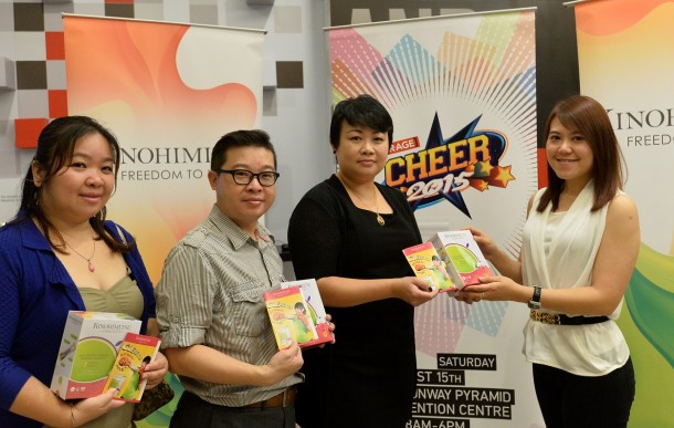 (From left) Kinohimitsu marketing manager Sammi Chong, senior manager Jack Law and Pok presenting The Star Media Group account servicing manager Yew Wei Sin with their brand new product, Clear Activ.